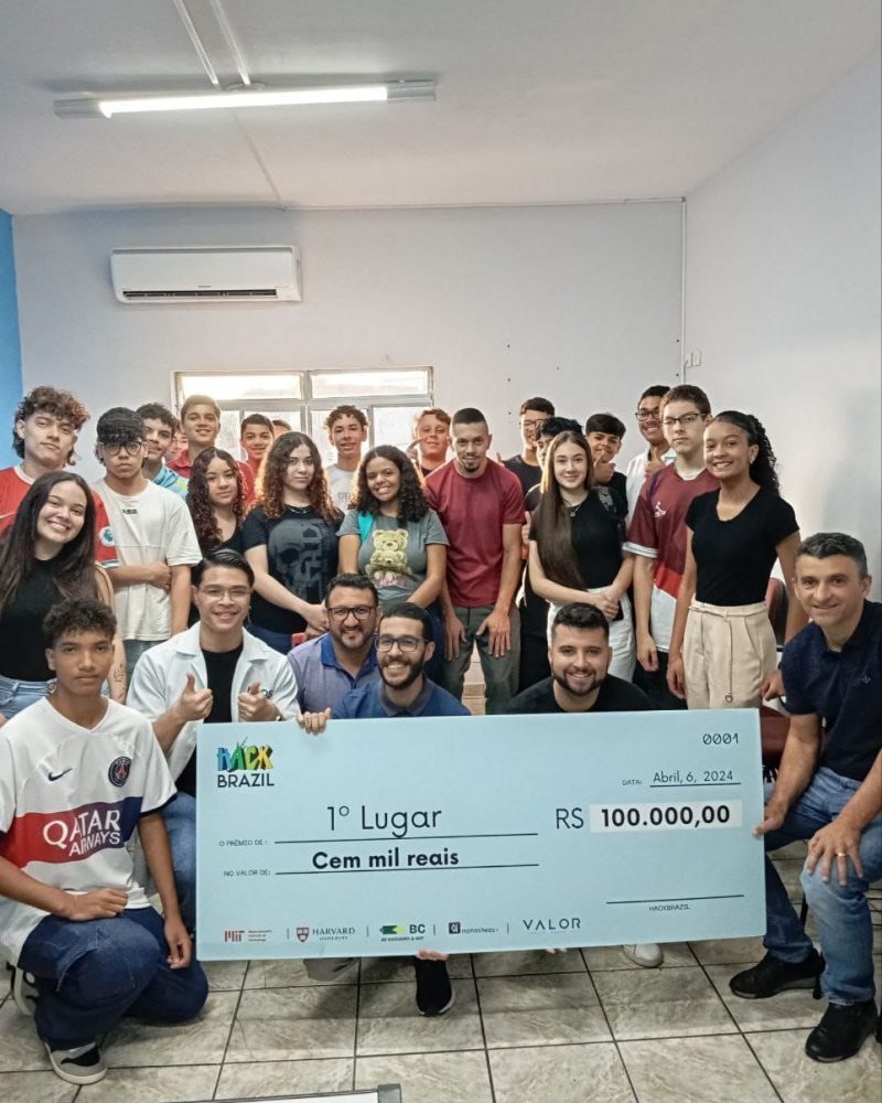 Cheque-100k-Felipe.jpg